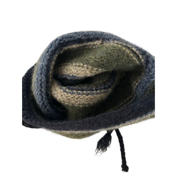 Abercrombie & Fitch Wool Knit Beanie Ear Flaps Vintage 90s y2k Green Winter Peru - Picture 4 of 7